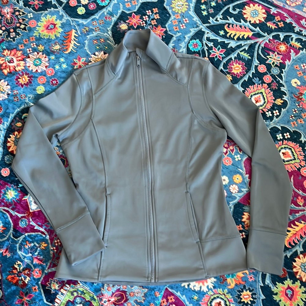 Layers active zip up